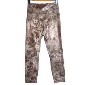 Lululemon Align Crop Rose Pink Metallic Foil Size 6 – Like New